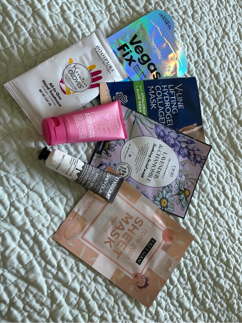 Assorted Face Masks & Handcare Set - Pink, Blue, Purple, White